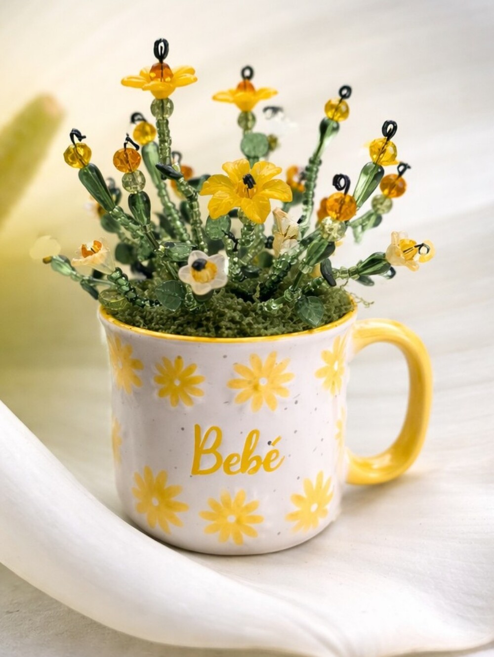 Yellow Daisy 'Bebé' Ceramic Mug with Glass Yellow Beaded Flower Arrangement